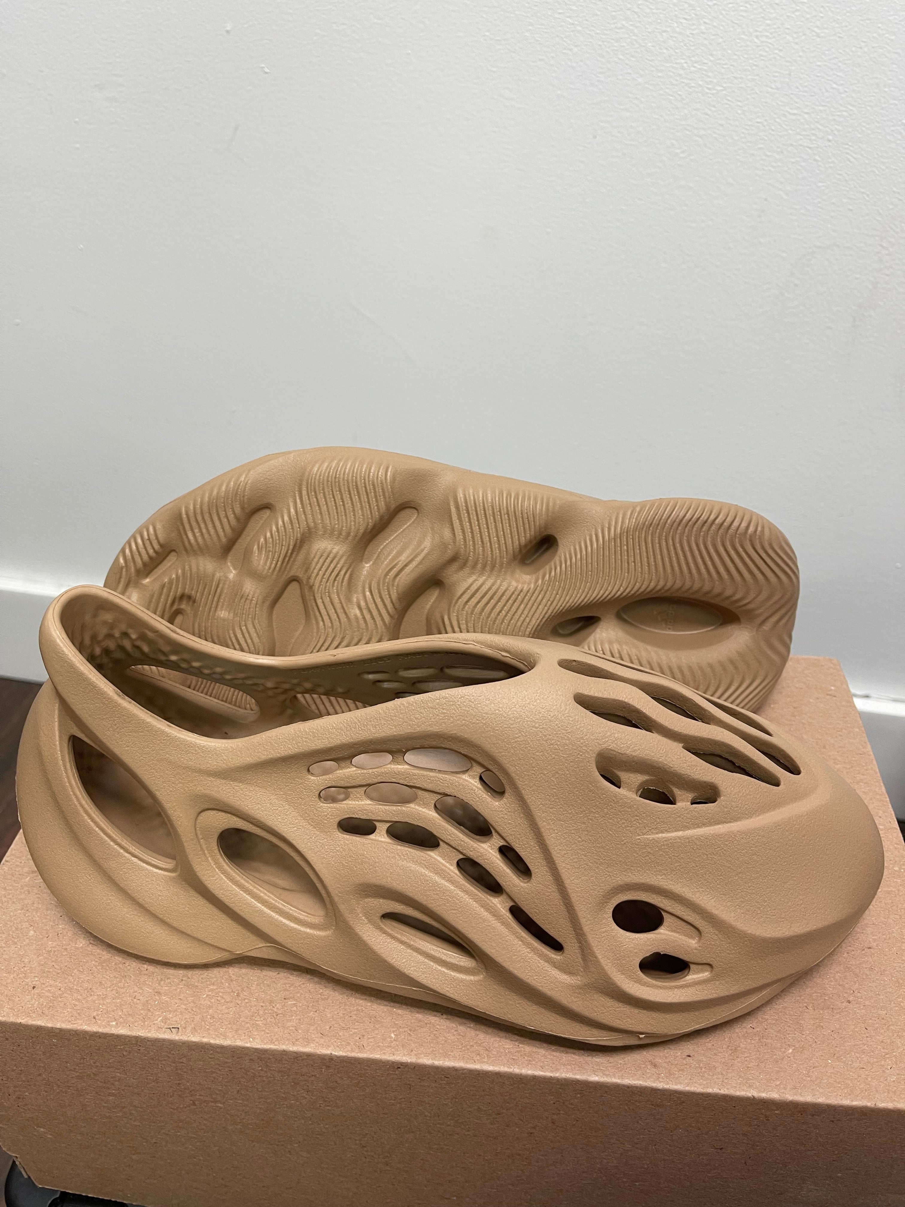 Adidas Yeezy Foam Runner ‘ Ochre ‘ Size 11